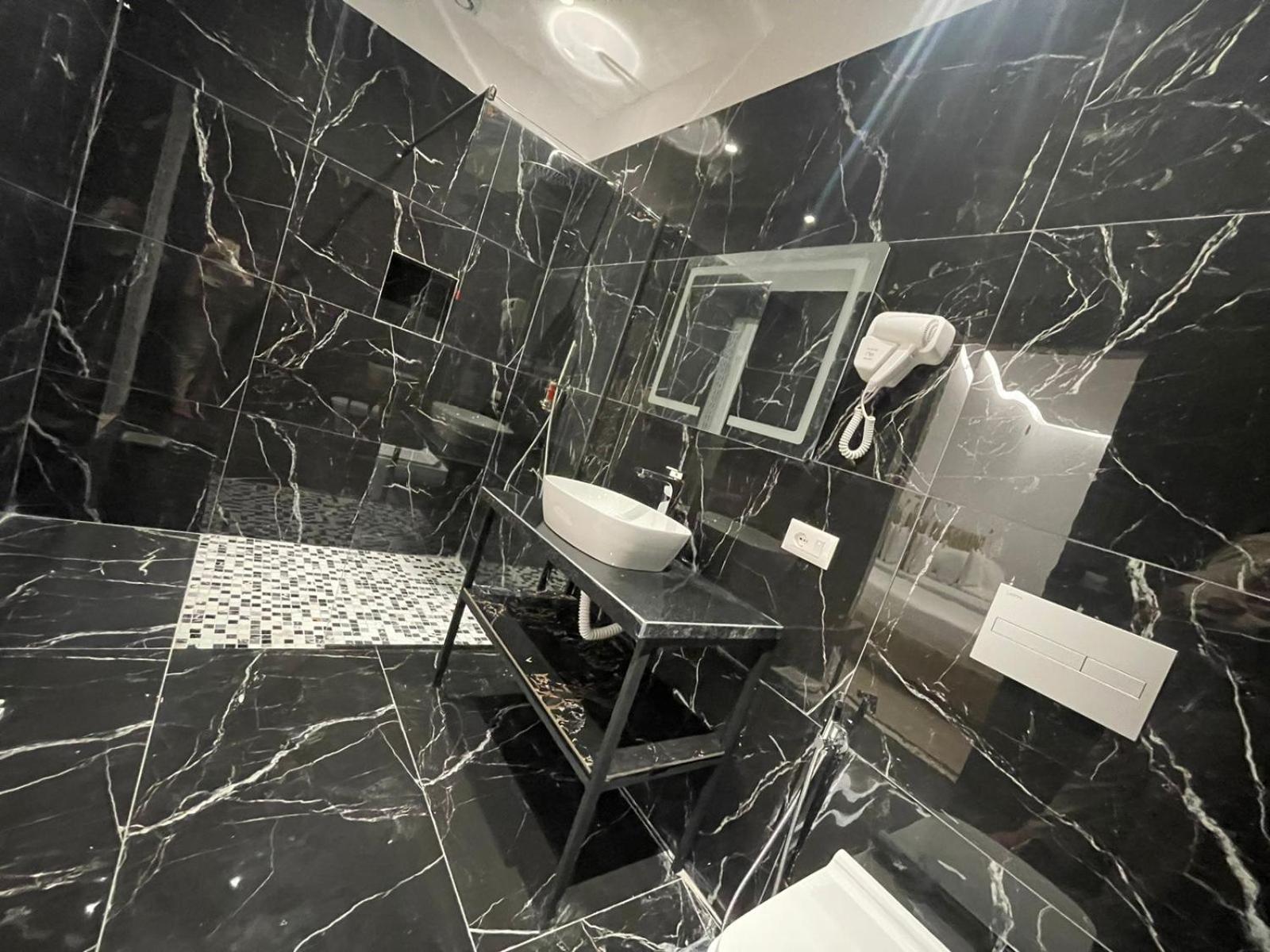 Hotel Panorama & Spa Елбасан Екстериор снимка