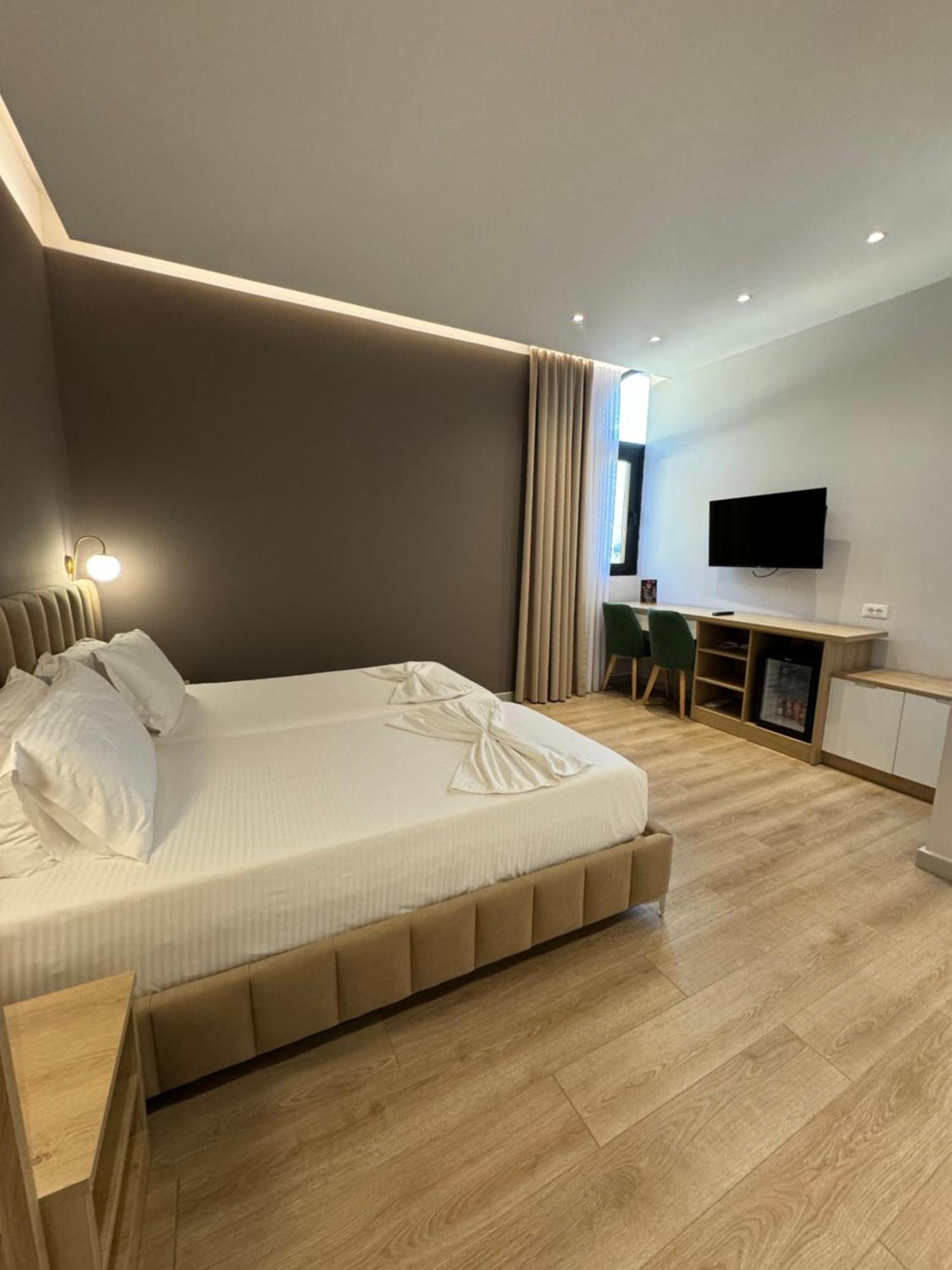 Hotel Panorama & Spa Елбасан Екстериор снимка