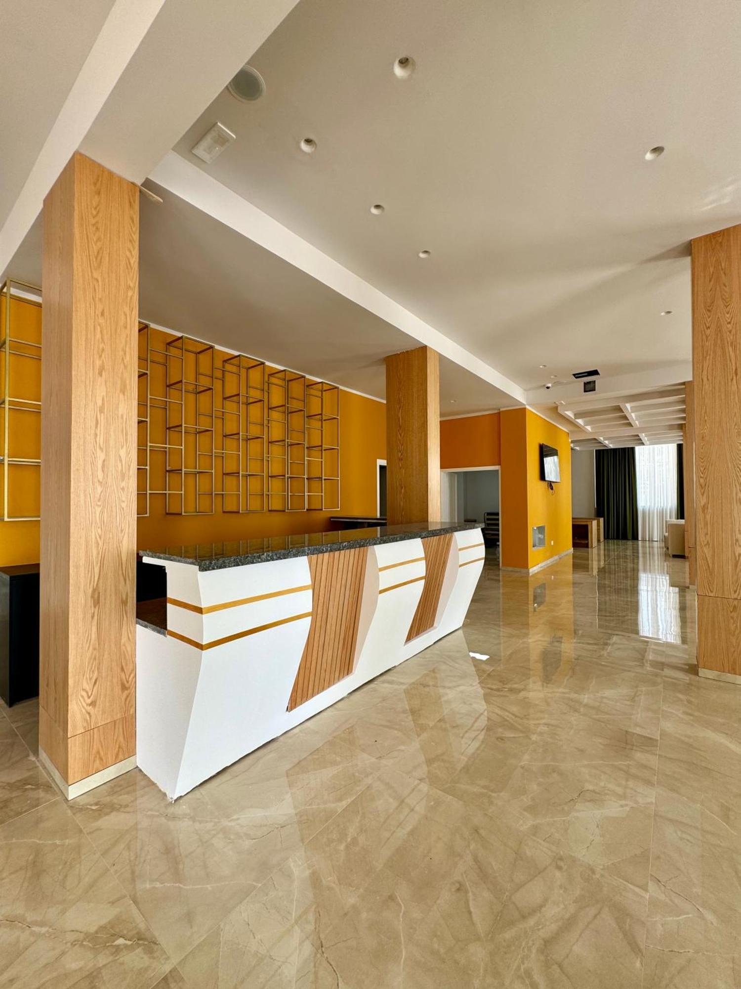 Hotel Panorama & Spa Елбасан Екстериор снимка