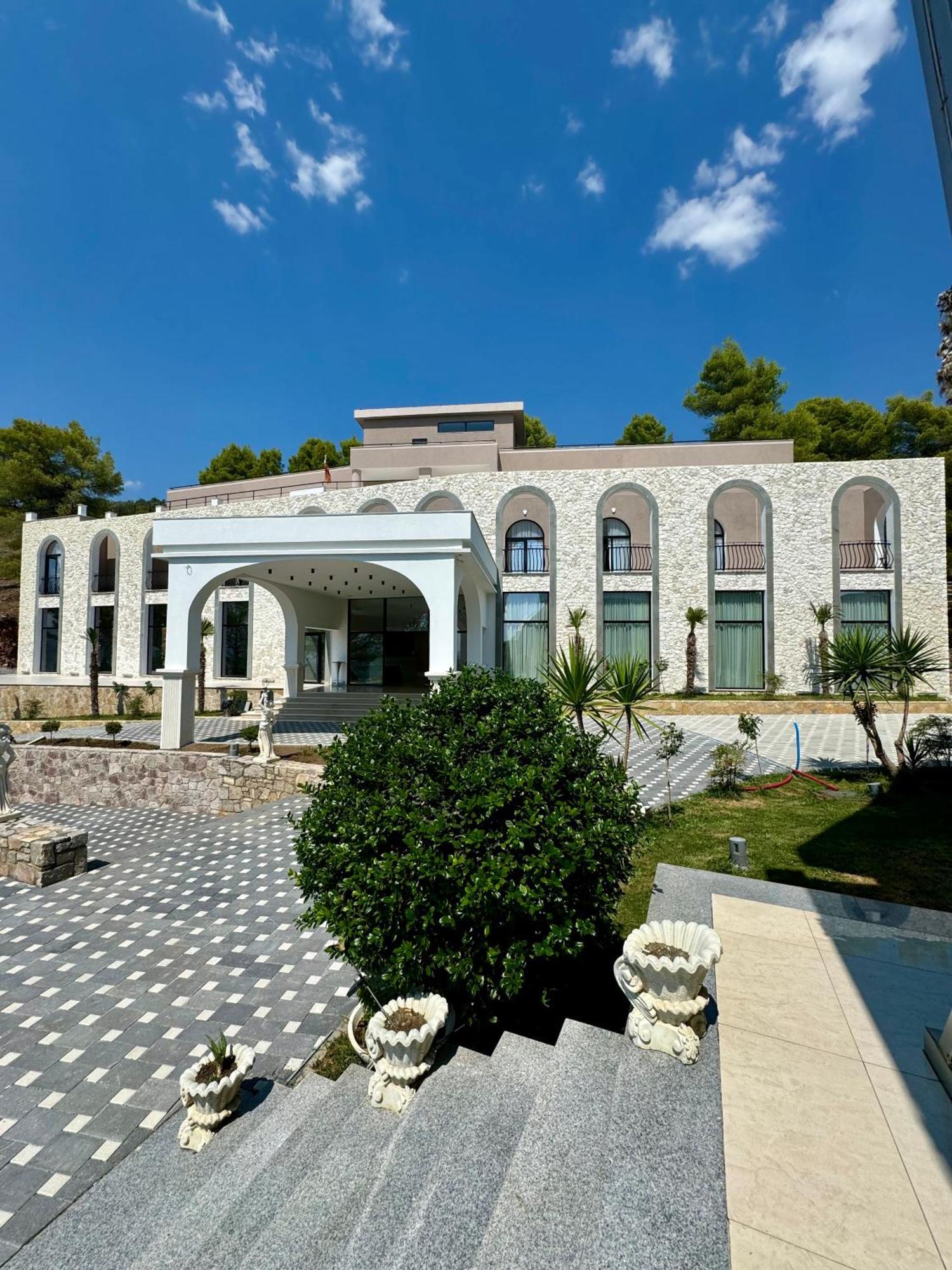 Hotel Panorama & Spa Елбасан Екстериор снимка