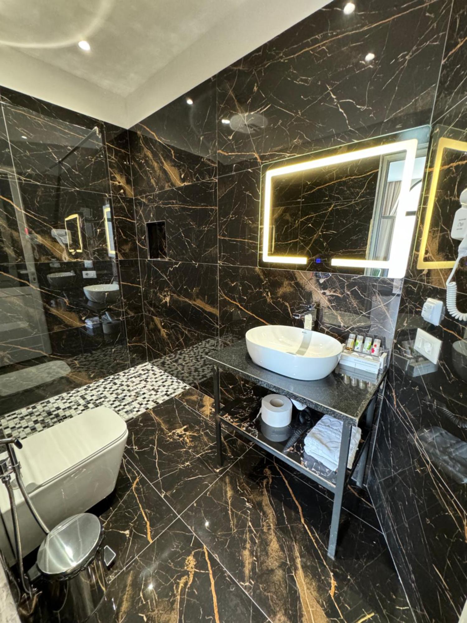 Hotel Panorama & Spa Елбасан Екстериор снимка